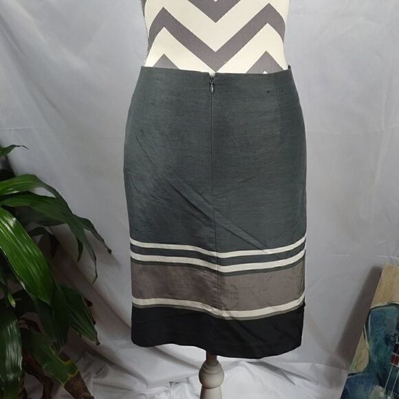 Banana Republic Silk Pencil Skirt - Picture 2 of 5